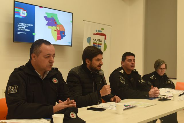 El ministro de Seguridad durante la conferencia de ayer donde hizo polémicas declaraciones.