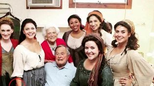 Una segunda mujer acusa de acoso sexual al ex presidente Bush padre