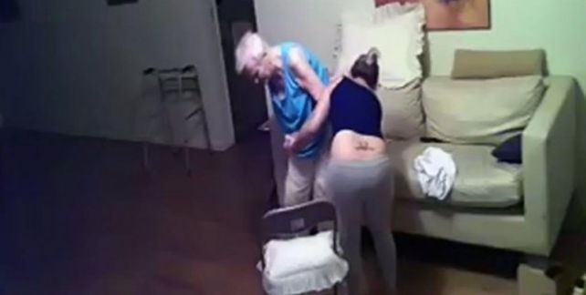 Una denuncia en Facebook reveló los maltratos que padecía una mujer mayor enferma de Alzheimer.