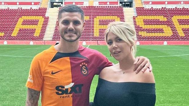 Mauro Icardi junto a su exesposa Wanda Nara. El delantero tiene contrato vigente con Galatasaray.