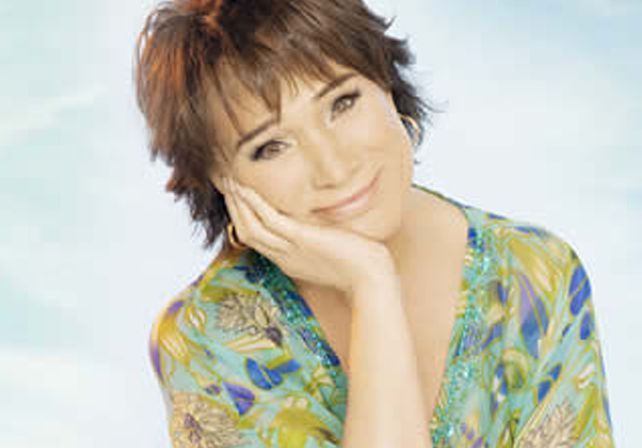 UNO Beneficios te lleva a ver a Betiana Blum con su obra “Yo amo a Shirley Valentine”