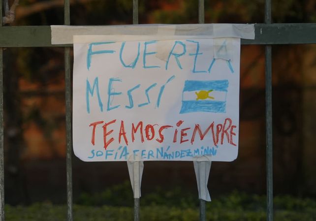 Último adiós a Jorge Messi: Leandro Paredes anunció que parte de la Selección Argentina acompañará a Lionel en Rosario