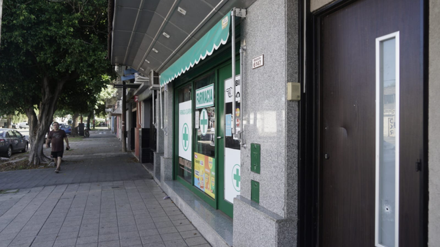 La farmacia que fue blanco de una balacera en la madrugada de este viernes en la zona sur de Rosario