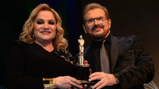 Pimpinela celebró su trayectoria con un Martín Fierro de Platino