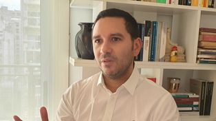 Para el politólogo Federico Zapata Cristina ha ido perdiendo la batalla de la opinión pública.&nbsp;