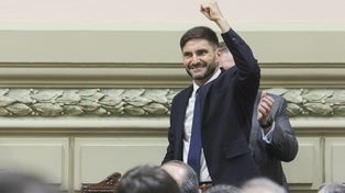Maximiliano Pullaro juró como nuevo gobernador de Santa Fe.&nbsp;