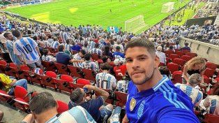 La historia de Juan Carlos Lau, es una de las tantas de hinchas argentinos que no viven en el país pero dan todo por ver al campeón mundial