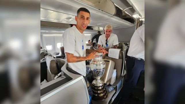 Milei ofreció a los campeones de América el balcón de la casa Rosada