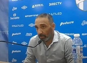 Azconzábal: Unión erró muchos goles abajo del arco