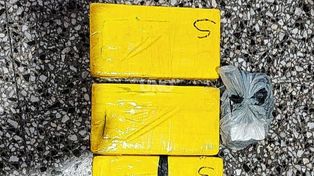 Dos motociclistas fueron interceptados en la Ruta 11 con más de tres kilos de cocaína.