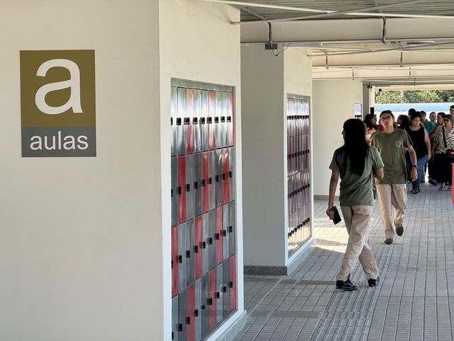 La escuela de Rufino cuenta con un nuevo edificio y ahora tendrá más personal para mejorar su funcionamiento.