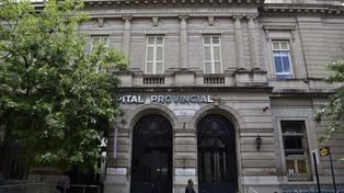 Crimen en zona sur. Un joven de 19 años fue baleado en barrio Tablada y sus familiares lo llevaron al Hospital Provincial