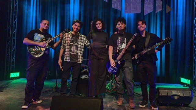 Casa Estudio estrenó una nueva sesión en vivo con la banda Insistentes