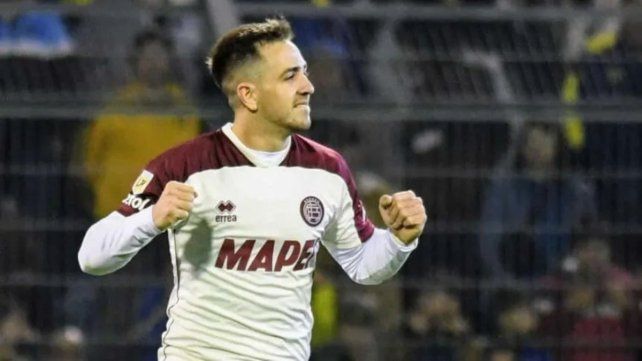Martín Demichelis debe definir si quiere de vuelta al actual jugador de Lanús.