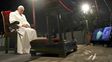 En el Vía Crucis el Papa pidió por los cristianos perseguidos y asesinados