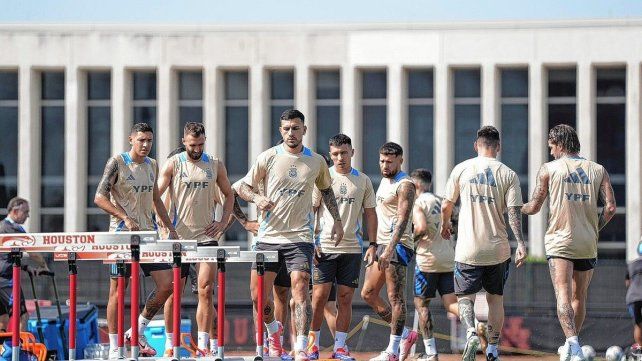 La Selección Argentina dejó Houston para instalarse nuevamente en New Jersey La Selección Argentina dejó Houston para instalarse nuevamente en New Jersey