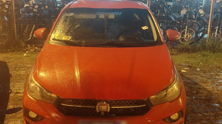 El Fiat Cronos, cuyo conductor al querer huir de un control, atropelló a un policía. Todo sucedió este miércoles en Paseo Pellegrini.