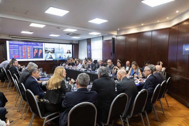 Santa Fe le reclama a Nación por vacunas antigripales y el recorte drástico en medicamentos esenciales