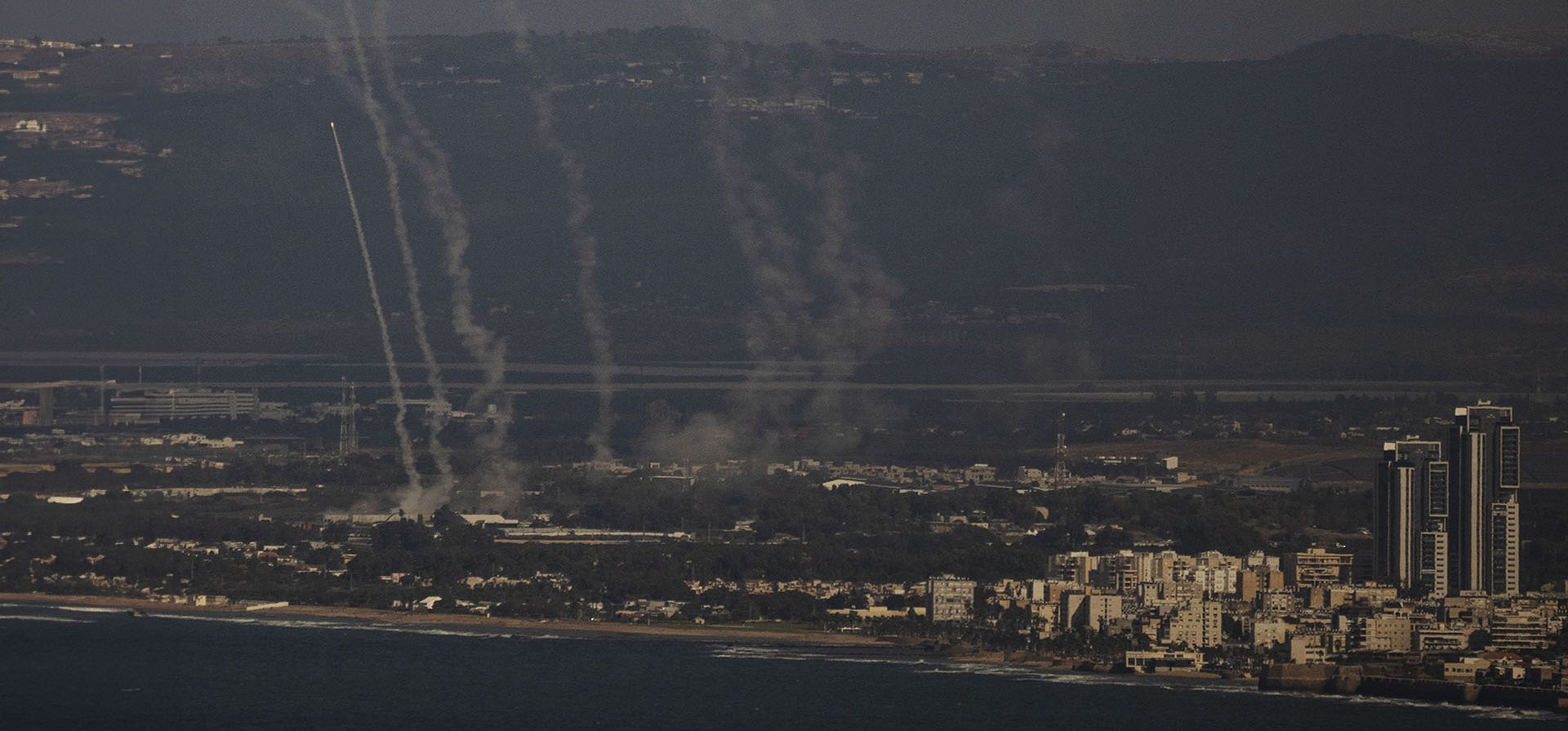 El sistema de defensa antimisiles Cúpula de Hierro de Israel se activa para interceptar cohetes lanzados desde Líbano, visto desde Haifa, en el norte de Israel, el lunes 18 de noviembre de 2024. (Foto AP/Leo Correa) El sistema de defensa antimisiles Cúpula de Hierro de Israel se activa para interceptar cohetes lanzados desde Líbano, visto desde Haifa, en el norte de Israel, el lunes 18 de noviembre de 2024. (Foto AP/Leo Correa)