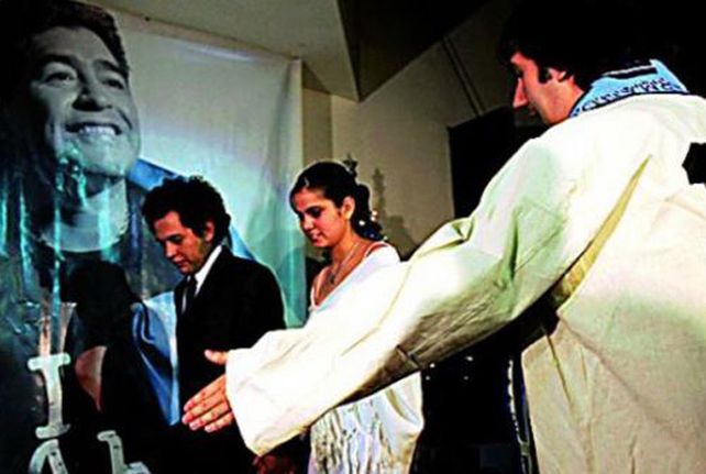 La iglesia maradoniana recordó a Doña Tota