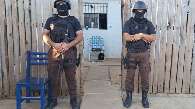 Trece detenidos