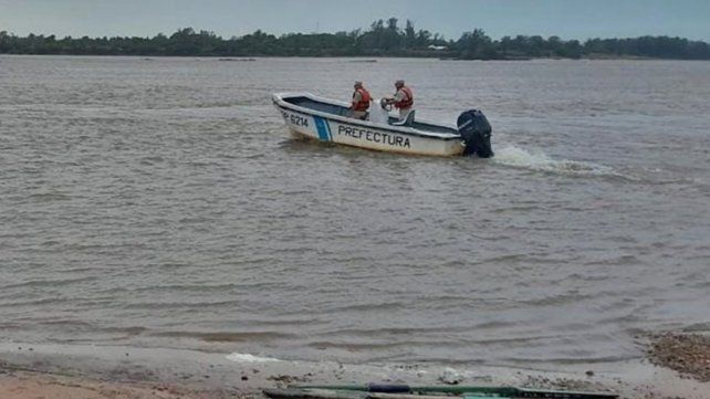 Un cuerpo de un hombre fue hallado al sur de la costanera de Concordia. Se trataría de uno de los pescadores que desapareció el lunes en un siniestro náutico