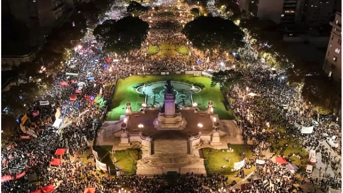 Ni Una Menos: masiva movilización frente al Congreso en reclamo de justicia por los femicidios