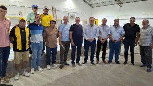 El senador Michlig y equipo de trabajo entregaron aportes y recorrieron obras en Arrufó