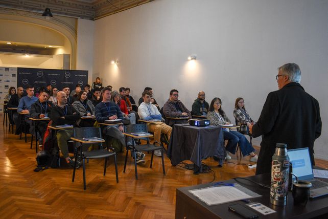 En la Escuela de Emprendedores se inscribieron unas 100 personas, de las cuales accedieron más de 30.