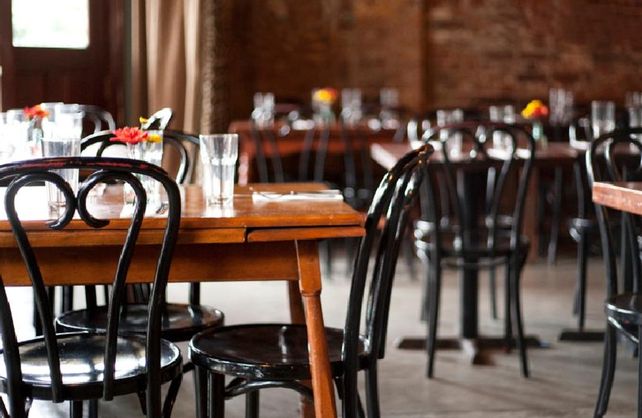 Días claves para el futuro de la gastronomía: ¿que pasará con los bares y restoranes en Santa Fe?