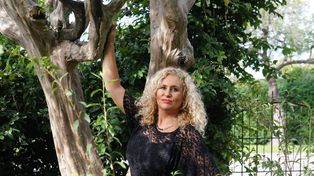 Ivana Fortunati: Mi referente es el Polaco Goyeneche, yo me crié escuchando todos sus tangos, y escuchar al Polaco en “Garúa” o en “La última curda” no tiene precio. Cuando termino de cantar “La última curda” me emociono