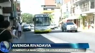 Comenzó la marcación de los nuevos carriles en Avenida Rivadavia