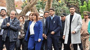 Patricia Bullrich recorrió Rosario junto al gobernador Maximiliano Pullaro.&nbsp;