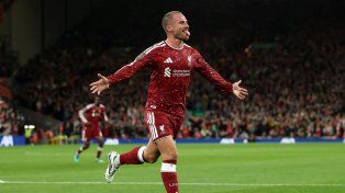 Liverpool eliminó a Tottenham con un gol y doblete de asistencias de Mac Allister