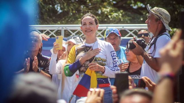 La dirigente de la Plataforma Unitaria Democrática (PUD) tuiteó luego: Gracias