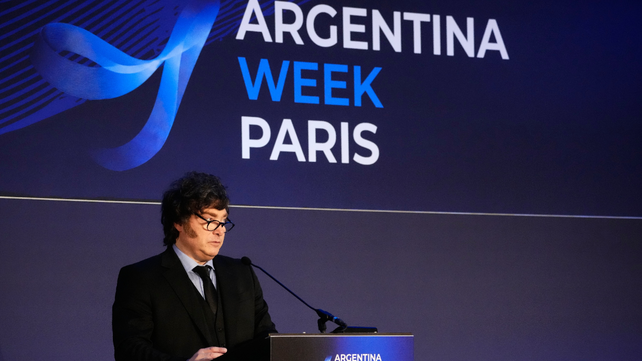 Javier Milei durante su discurso en París
