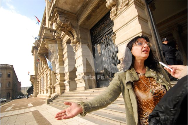 Impidieron ingresar a Norma Castaño a la Casa de Gobierno