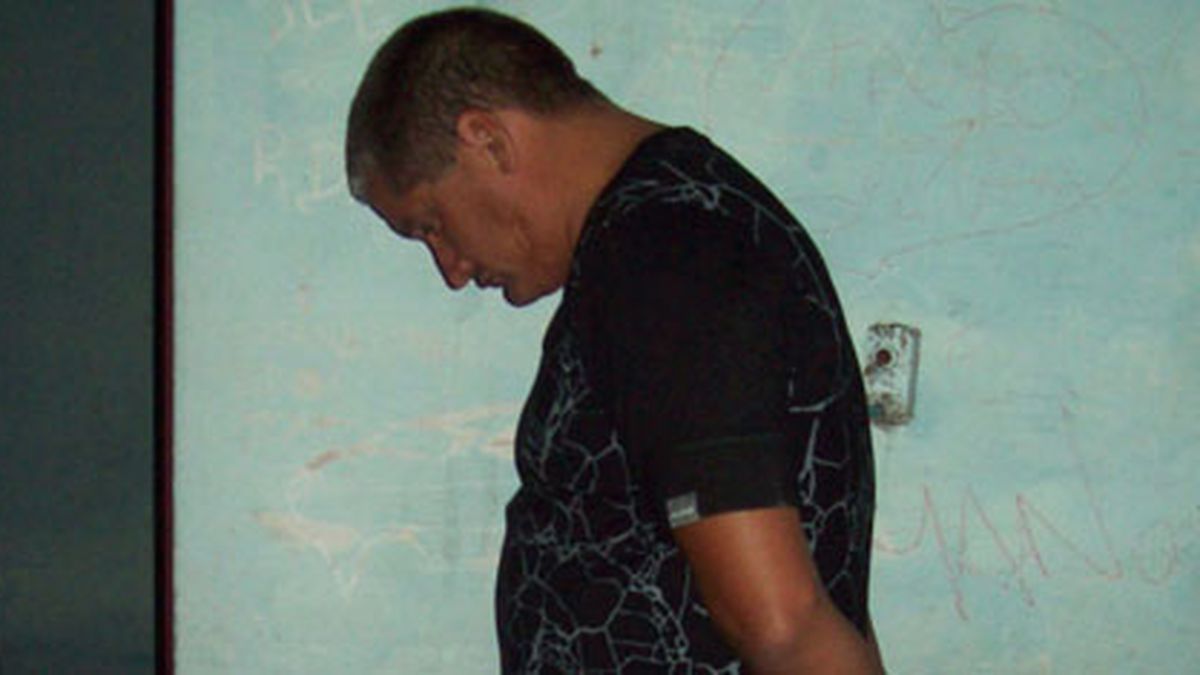 La historia de violencia que resuena sobre los acusados del triple crimen