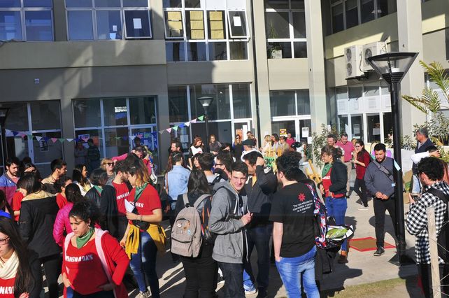 Levantan la toma de la Facultad de Trabajo Social