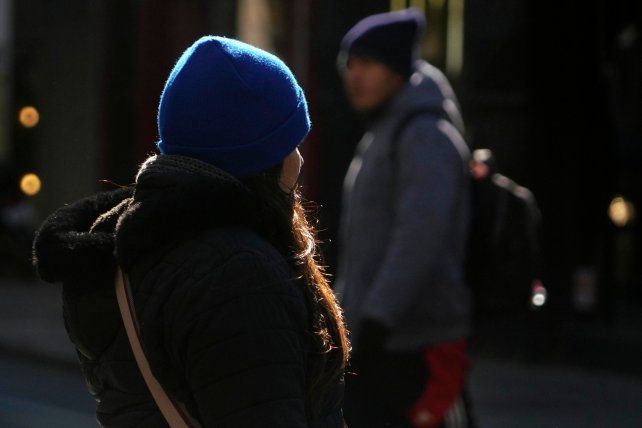 El tiempo en Rosario: lunes con sol pero el frío todavía no se va