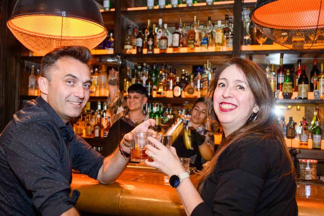 Mario Bueno y Georgina Clarey