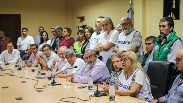 Los gremios universitarios anunciaron un nuevo paro de 48 horas en reclamo por la caída del salario