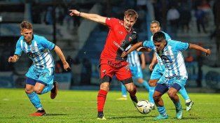 Facundo Castro se queda en Colón.