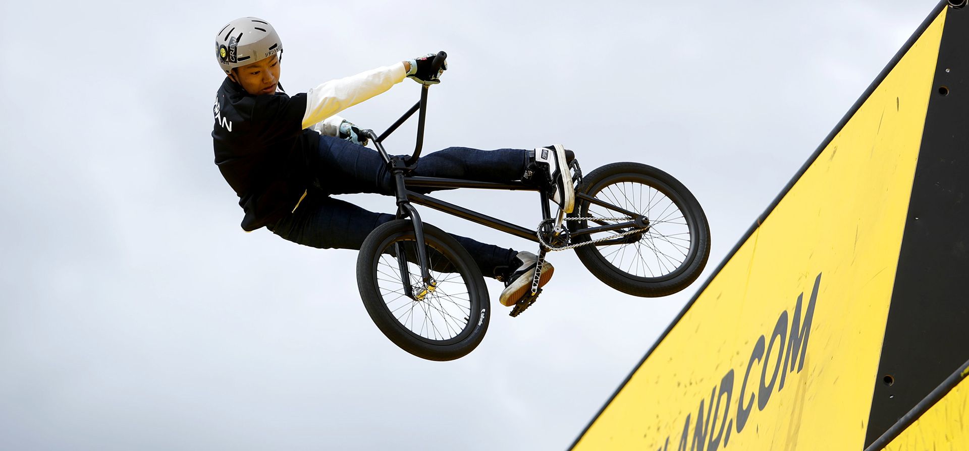 El japonés Kaede Ozawa compite en la serie 1 de la final masculina de estilo libre de BMX de élite durante el quinto día del Campeonato Mundial de Ciclismo UCI 2023 en el Glasgow Green, Escocia, el lunes 7 de agosto de 2023. (Will Matthews/PA vía AP) El japonés Kaede Ozawa compite en la serie 1 de la final masculina de estilo libre de BMX de élite durante el quinto día del Campeonato Mundial de Ciclismo UCI 2023 en el Glasgow Green, Escocia, el lunes 7 de agosto de 2023. (Will Matthews/PA vía AP)