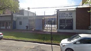 El frente del club ubicado en Rondeau al 1000.