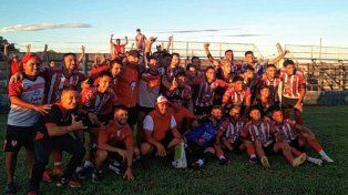 Colón (SJ) sacó pecho en Paraná y avanzó en el Regional Amateur
