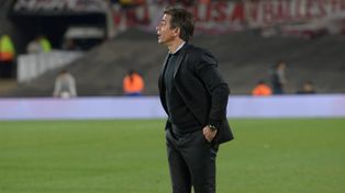 Javier Sanguinetti necesita que su equipo vuelva a sumar de a tres para calmar las aguas. (LA CAPITAL/Sebastian Suarez Meccia)&nbsp;