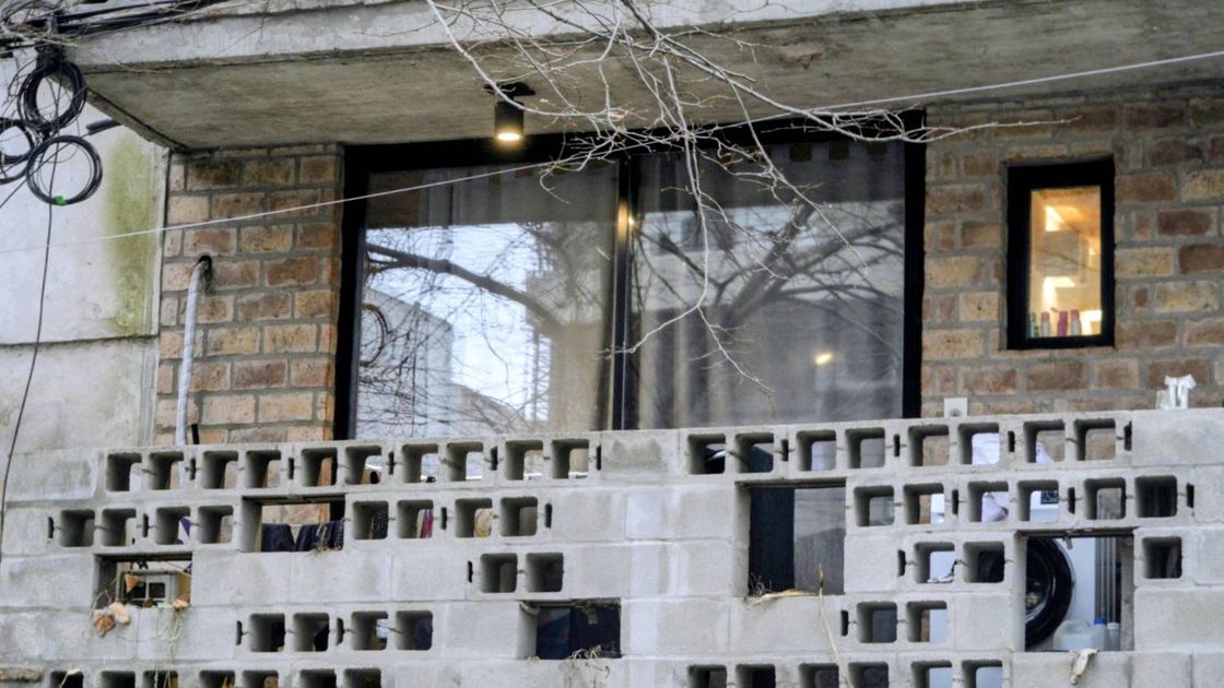 El departamento de Crespo al 500, donde ocurrió el femicidio de barrio Agote