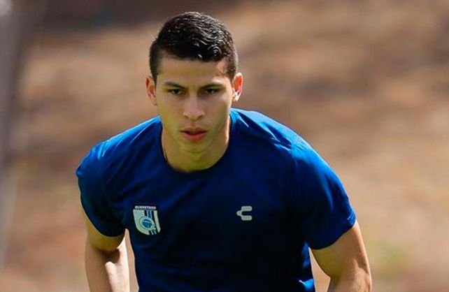Lanús oficializó la llegada del colombiano Alexis Pérez.