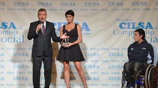 Daniel Vila y Pamela David fueron premiados por su labor solidaria